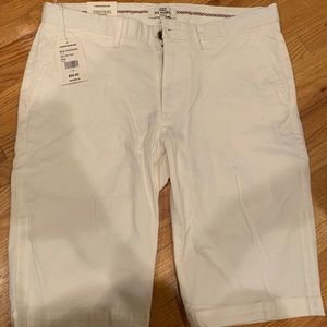 Ben Sherman stretch slim fit shorts white